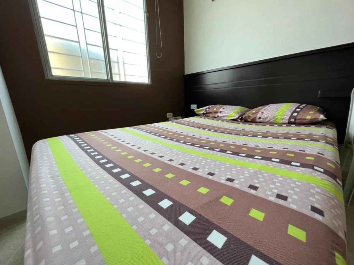 Hotel Marialu Ocaña Kültér fotó
