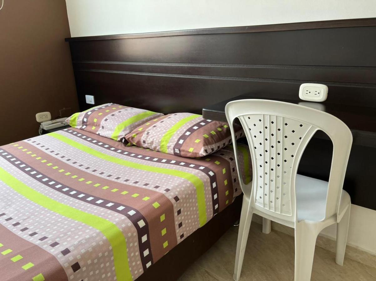 Hotel Marialu Ocaña Kültér fotó