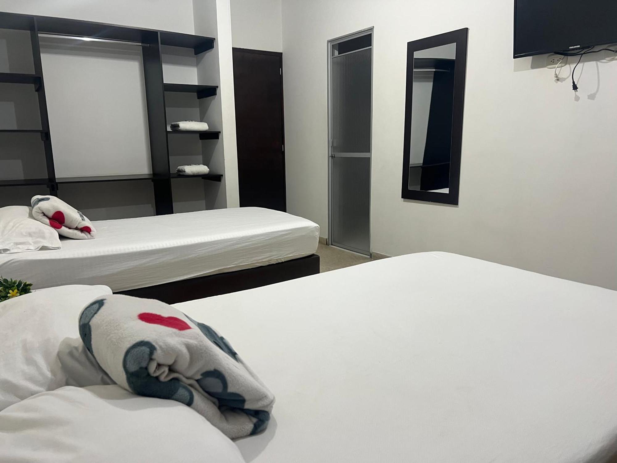 Hotel Marialu Ocaña Kültér fotó