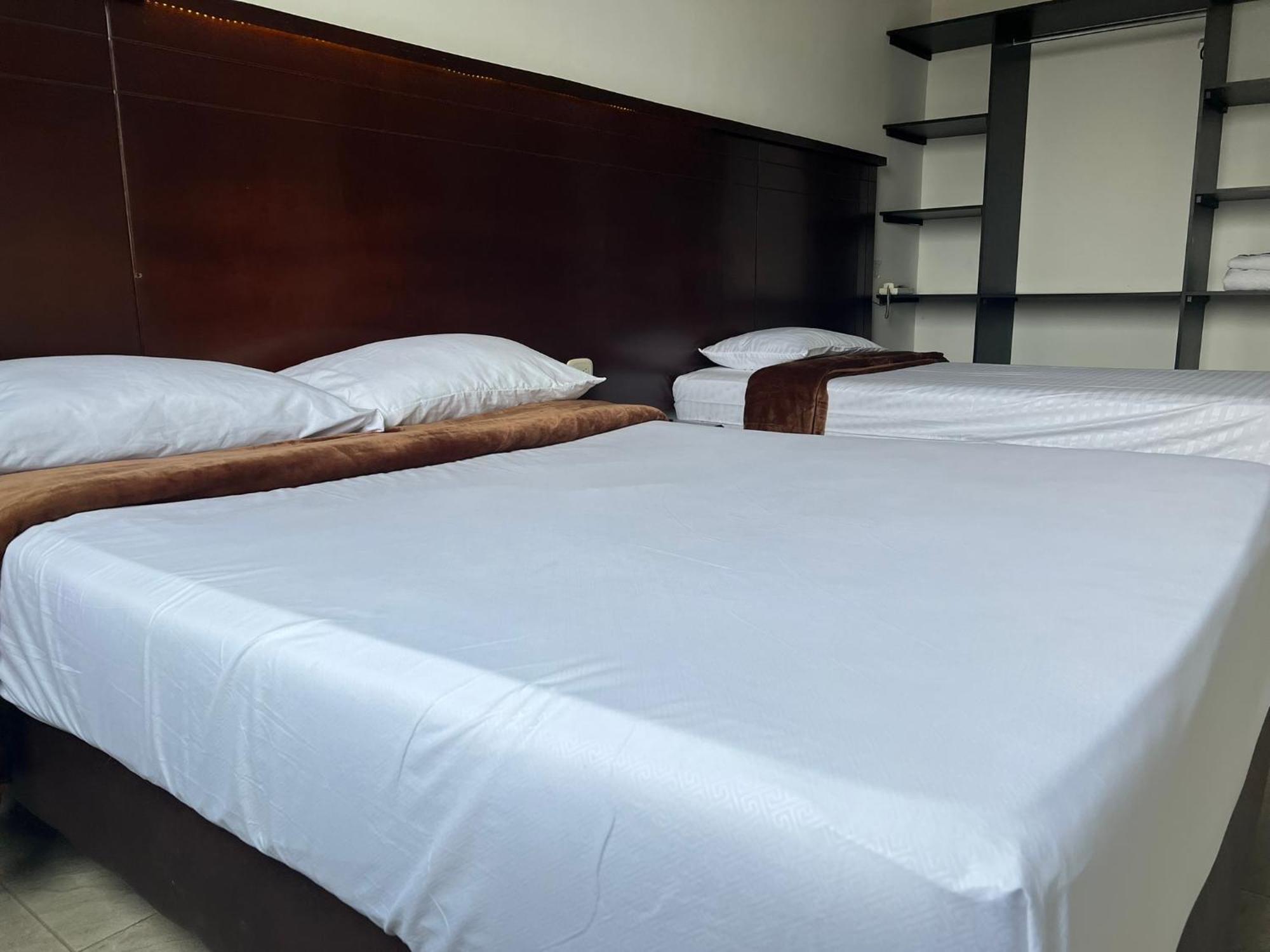 Hotel Marialu Ocaña Kültér fotó