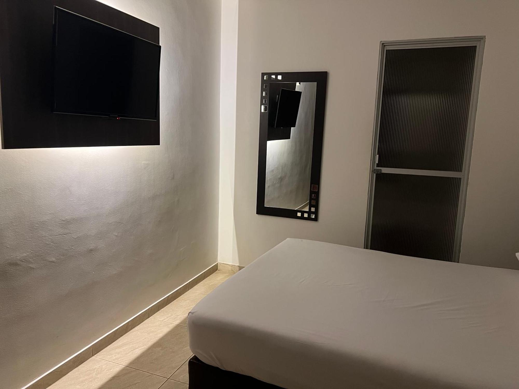 Hotel Marialu Ocaña Kültér fotó